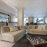 فيلة Casa Roka